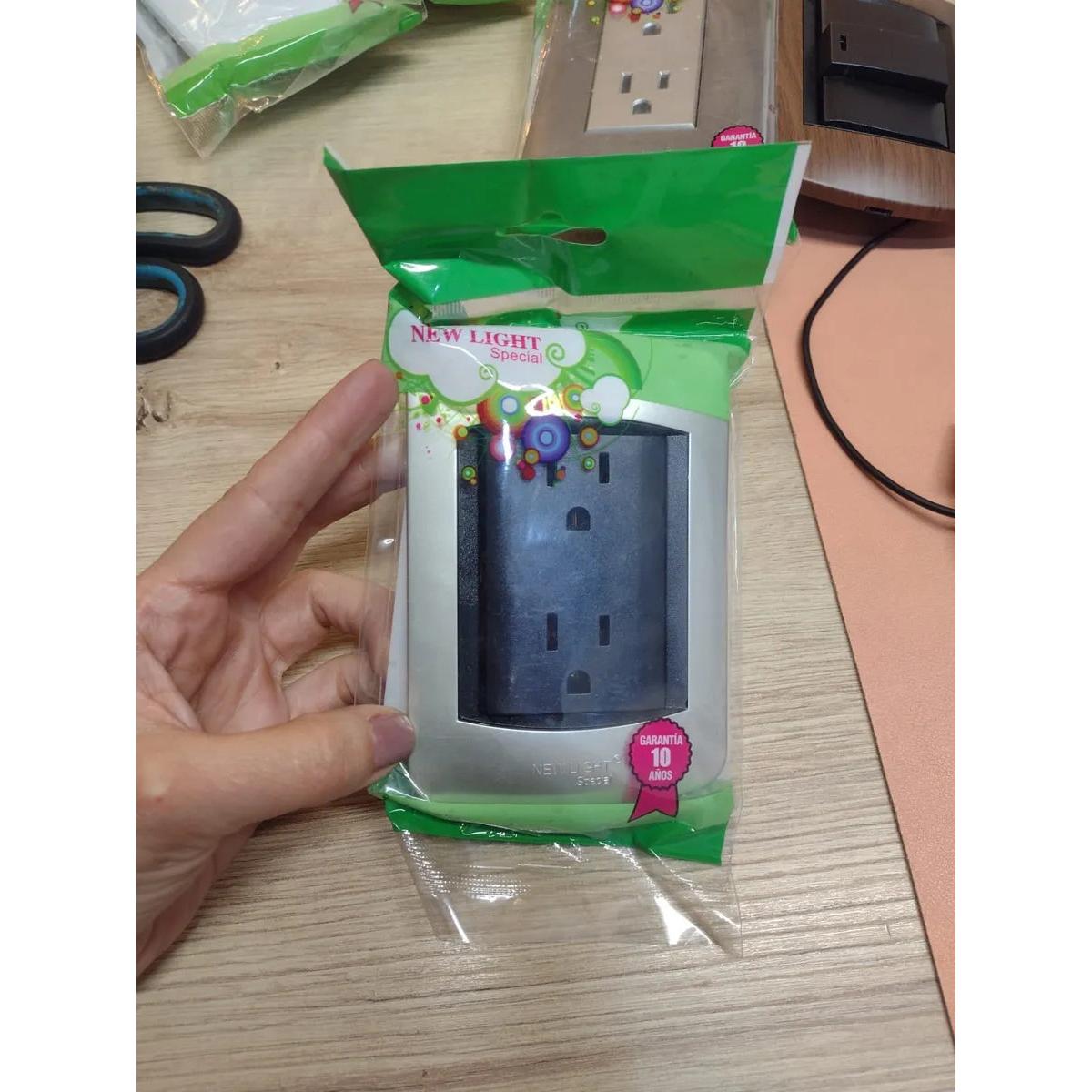Toma Doble Para Pared Silver Black Plara De Lujo Certificada